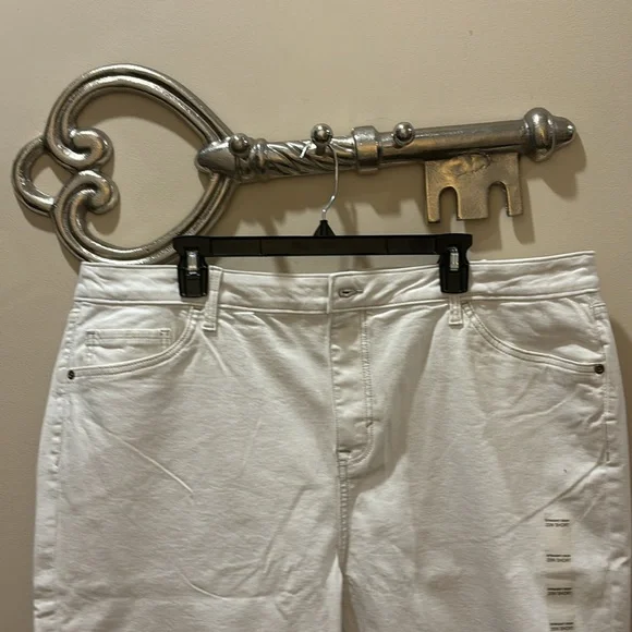 Plus Size SONOMA White Nicolini Curvy Fit Straight Crop Raw Hem Jean Pants 20W - Picture 2 of 6